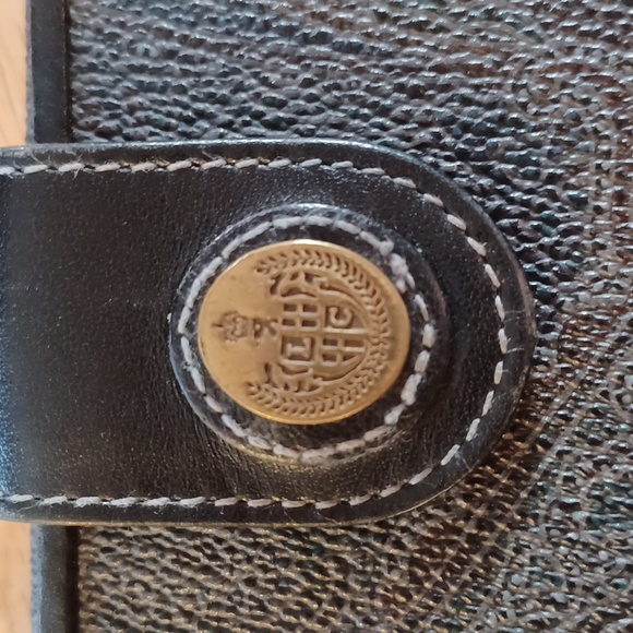 Genuine Leather Vintage Liz Claiborne Wallet. - Picture 8 of 8